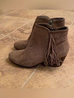 Women’s Suede Fringe Ankle Boots - Brown Taupe (6.5)